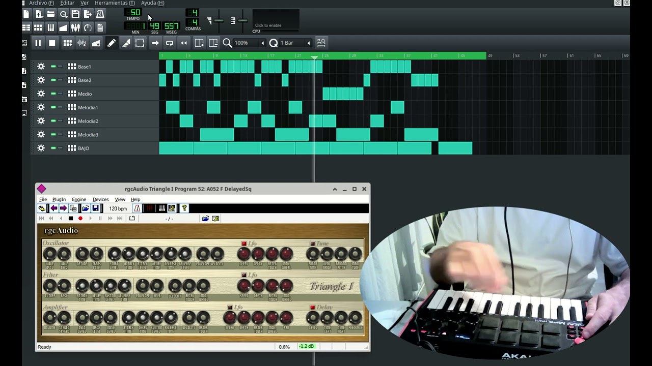 Pelea por menos - Con AKAI MPK Mini3 desde  savixost con Triangle 1 y LMMS.