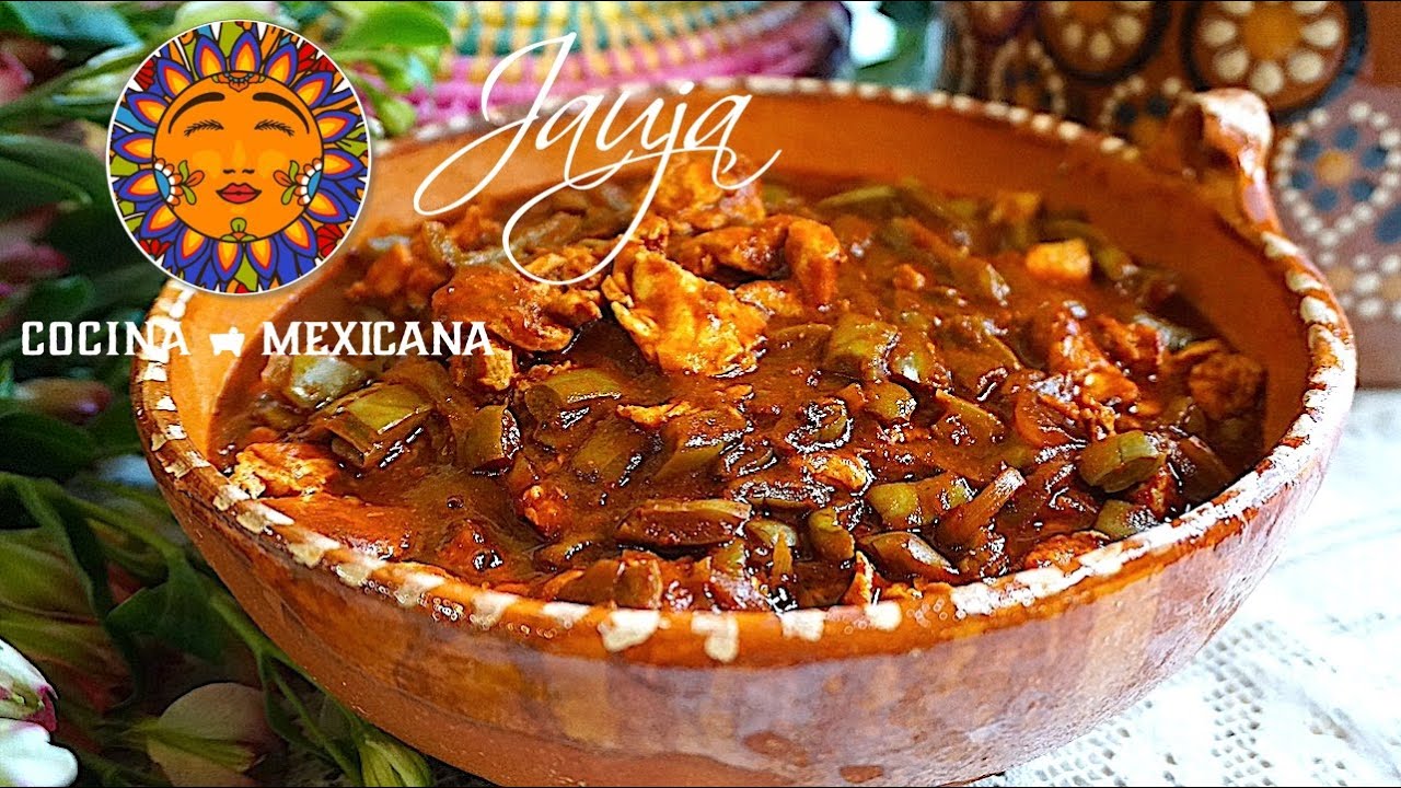 Huevo en Salsa Con Nopalitos