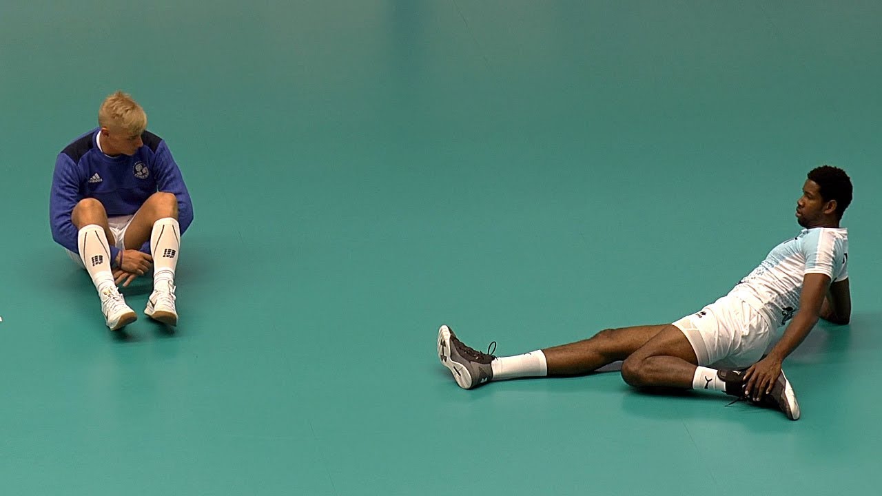 Волейбол. Разминка. Леон и команда 