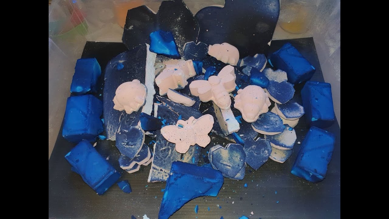 Crunchy Reformed Blue Gym Chalk Crush | ASMR