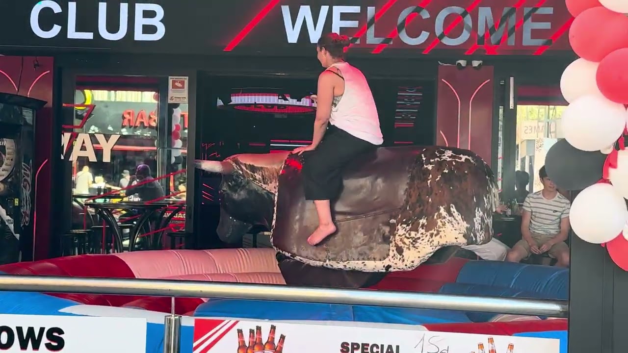 Beauty on the bull 🐂 #bullriding #highlight #funnytime 