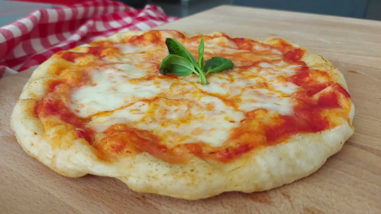 Pizza in padella fatta in casa