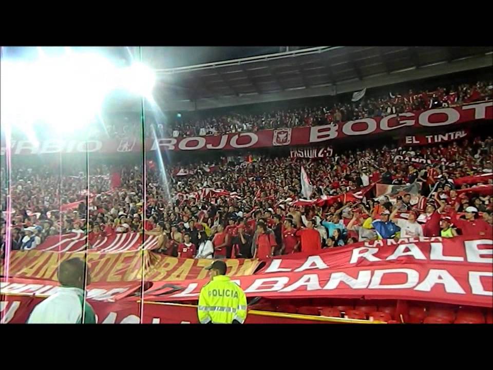 Disturbio Rojo Bogotá/ AMERICA- miy8z (31/07/2013)