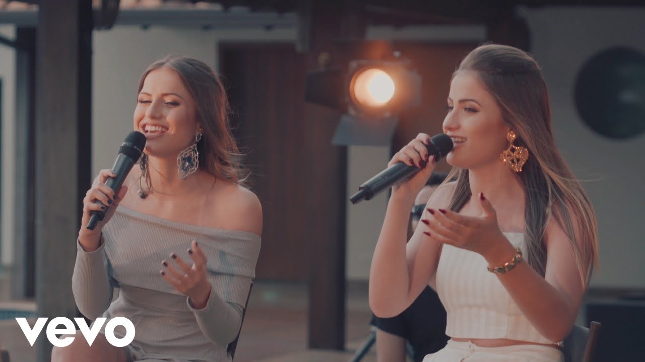 Júlia & Rafaela - Canção Favorita (Ao Vivo)
