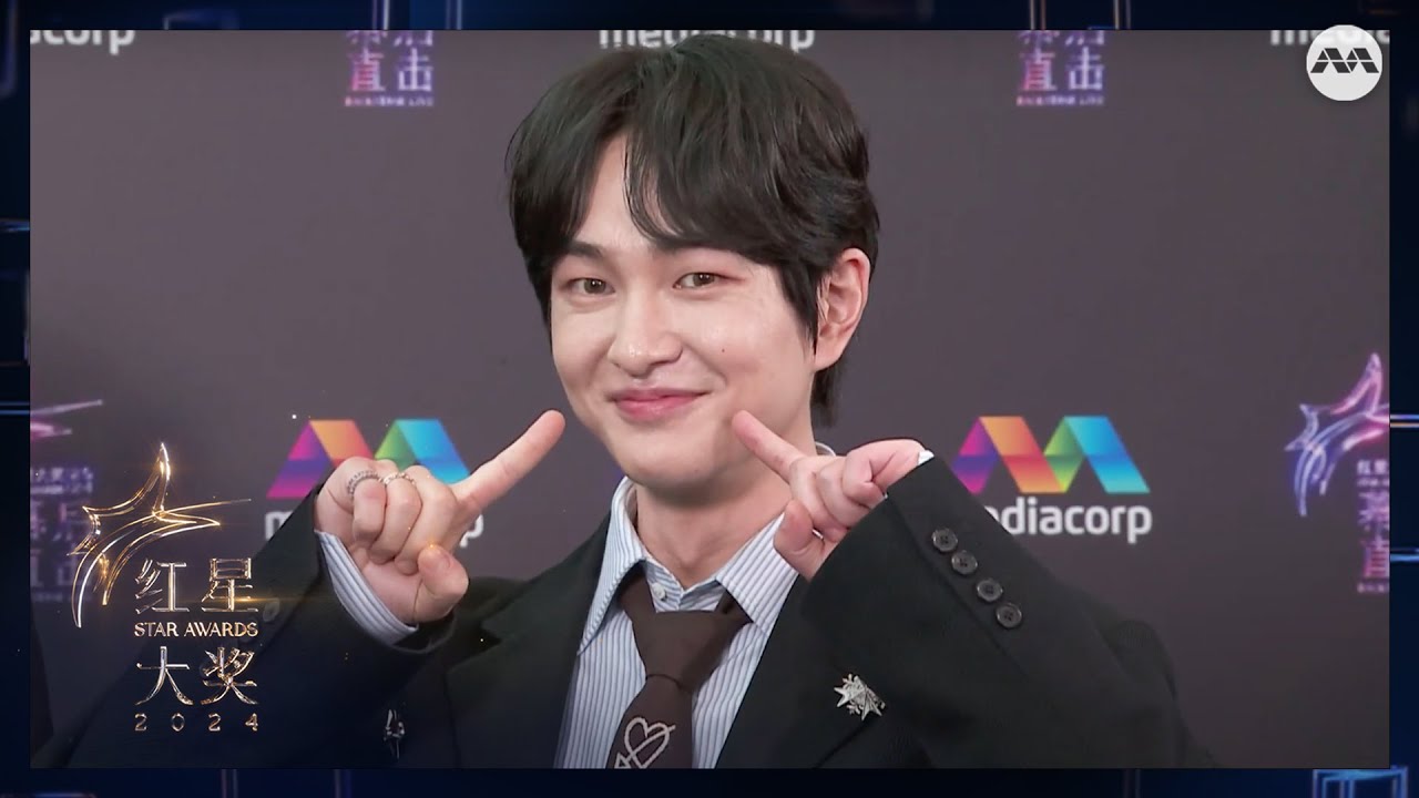 Onew is never too shy or cute to make his fans swoon! | Star Awards 2024 Backstage Live
