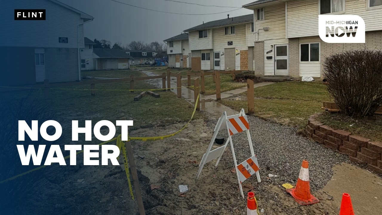 Midway Square tenants await response as complaints mount over hot water and safety