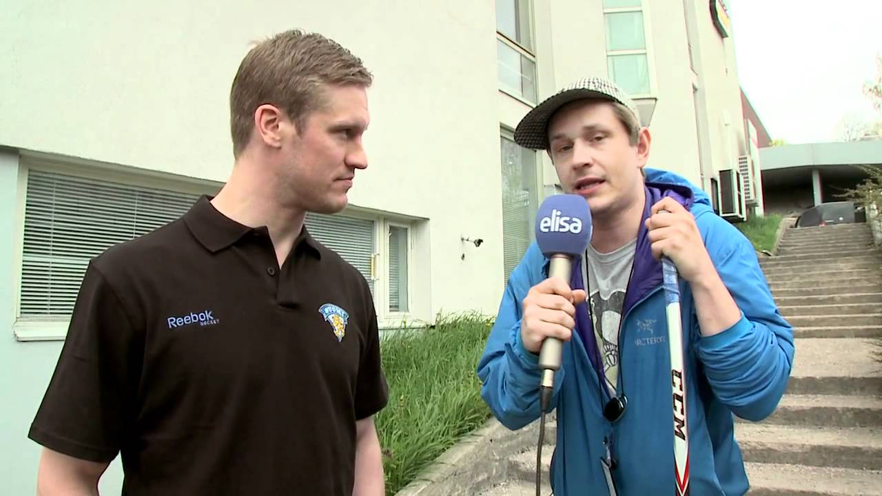 KILPAILU: Ossi Väänäsen maila (Suljettu)