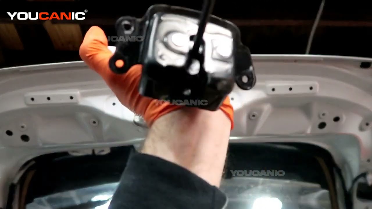 2016-2021 Honda Civic - Trunk Lock Actuator Replacement