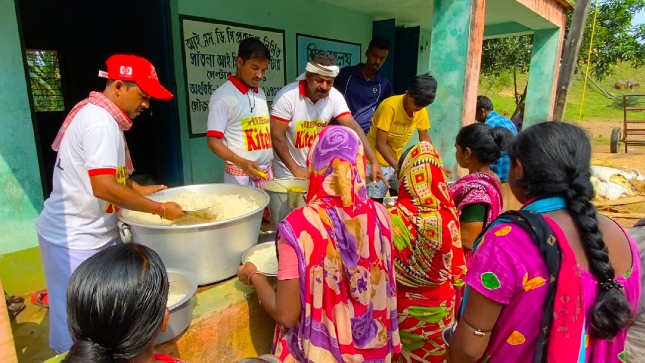villfood Kitchen আজও বানভাসি মানুষদের পাশে | Our 5th day with terrible flood affected village