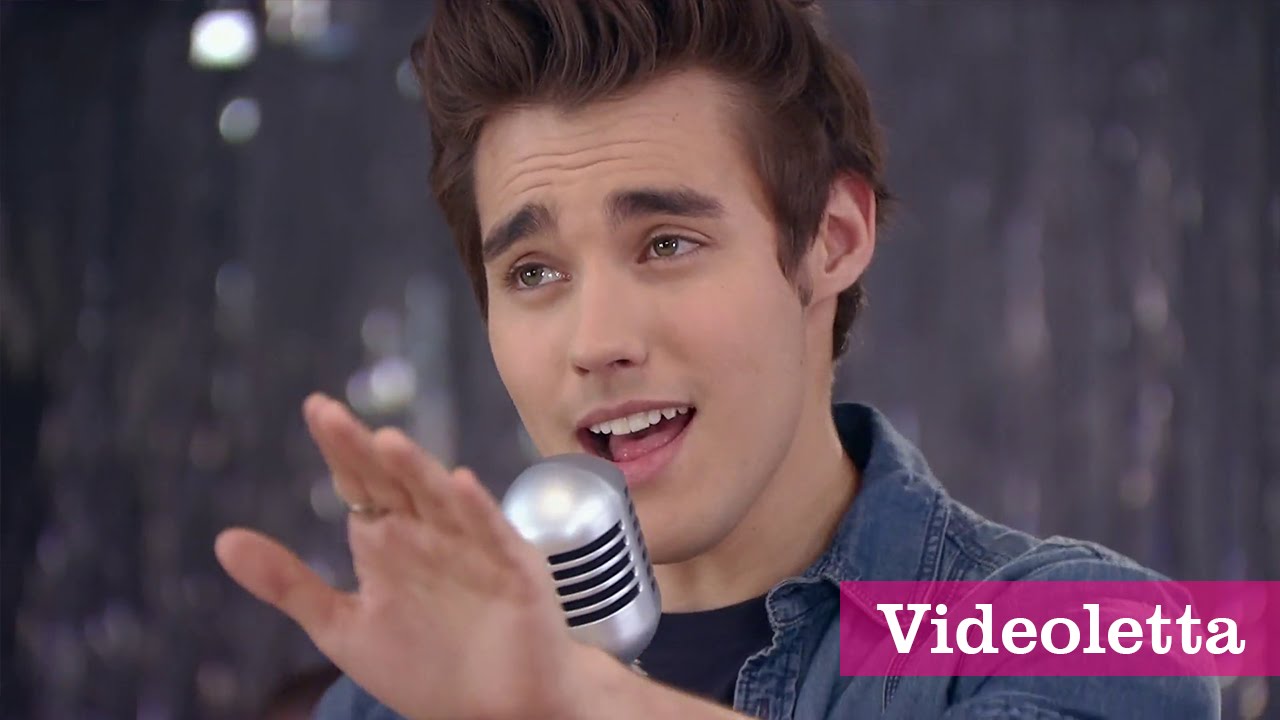 Violetta 3 English: Leon sings 