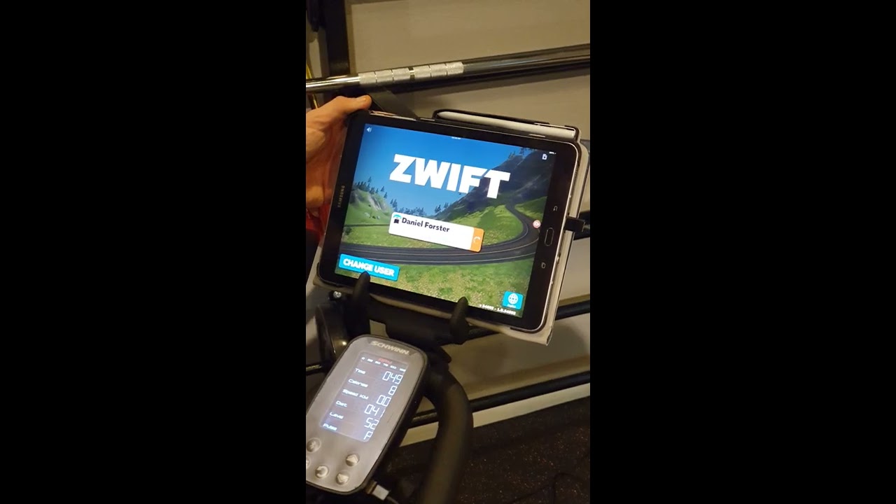 Como funciona o Zwift na bike spinning Schwinn IC8
