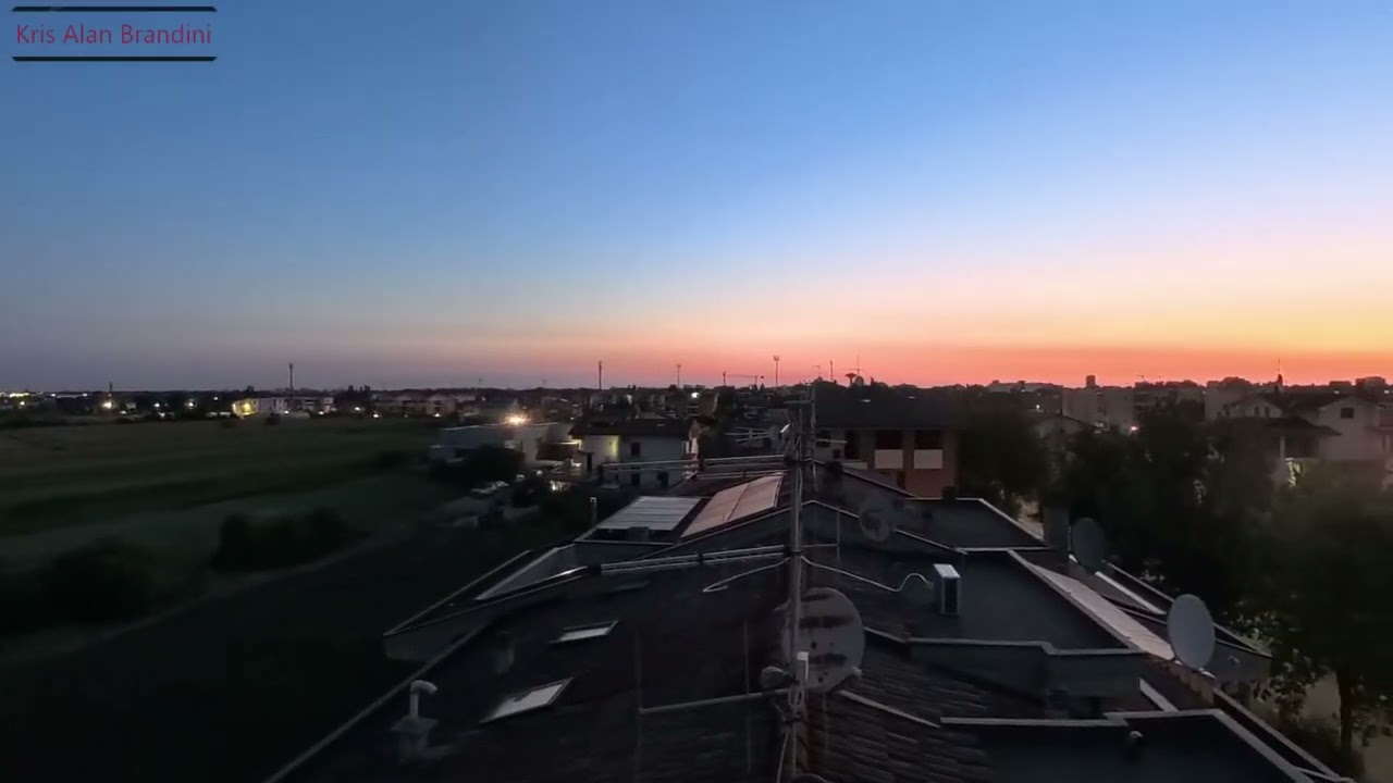 La Luna e Giove all'alba del 23 luglio 2025