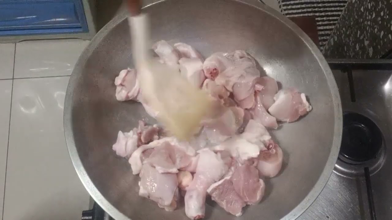 pinatuyong adobong baboy at manok (mixed)