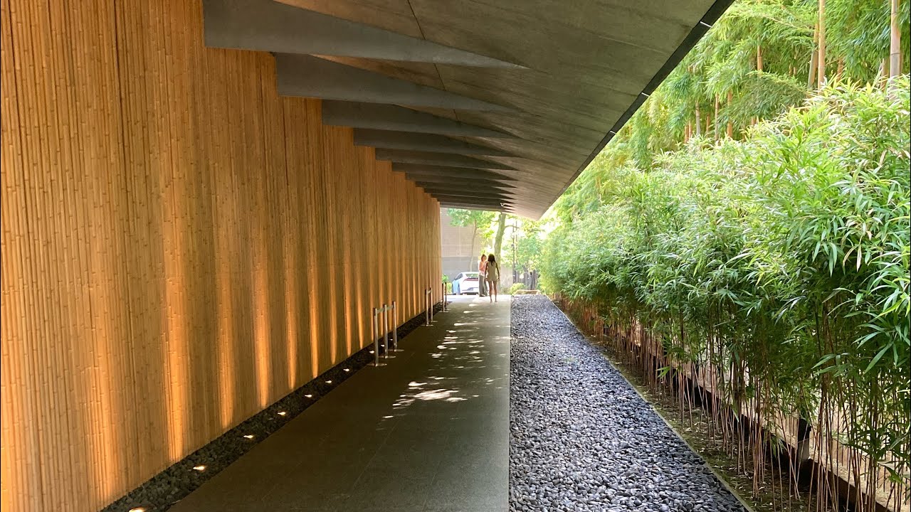 東京美術館カフェ巡り|カフェ1894丸の内|NEZUCAFE根津美術館中庭の風景