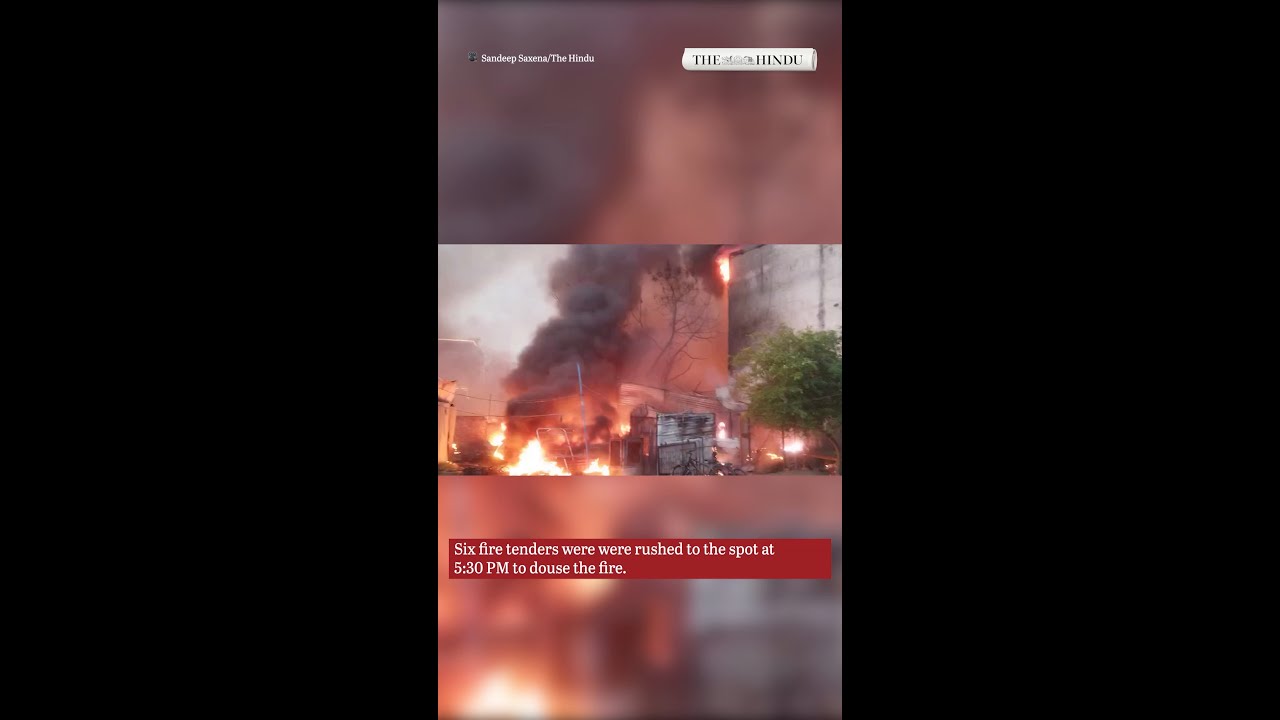 Massive fire breaks out in Lucknow jhuggi cluster, several huts gutted