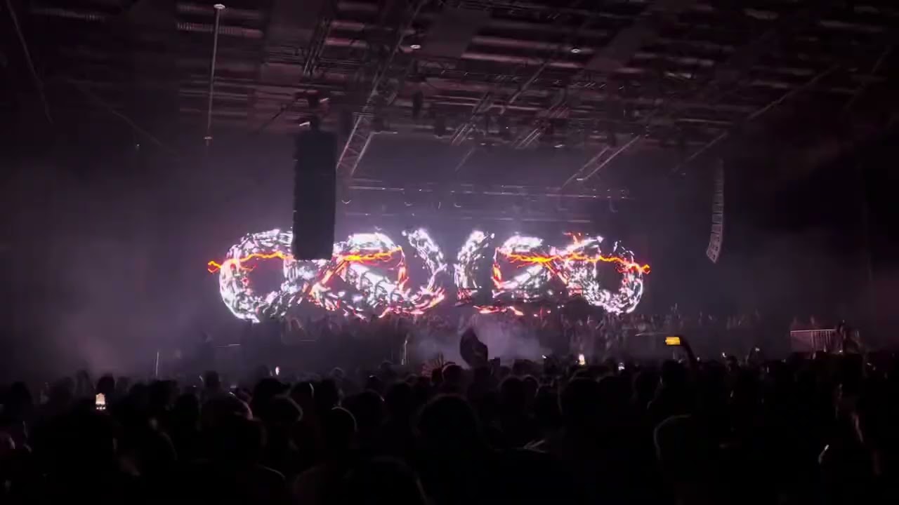 Klangkuenstler remixes “Te Quiero” by Stromae (live in Melbourne) 06/12/24