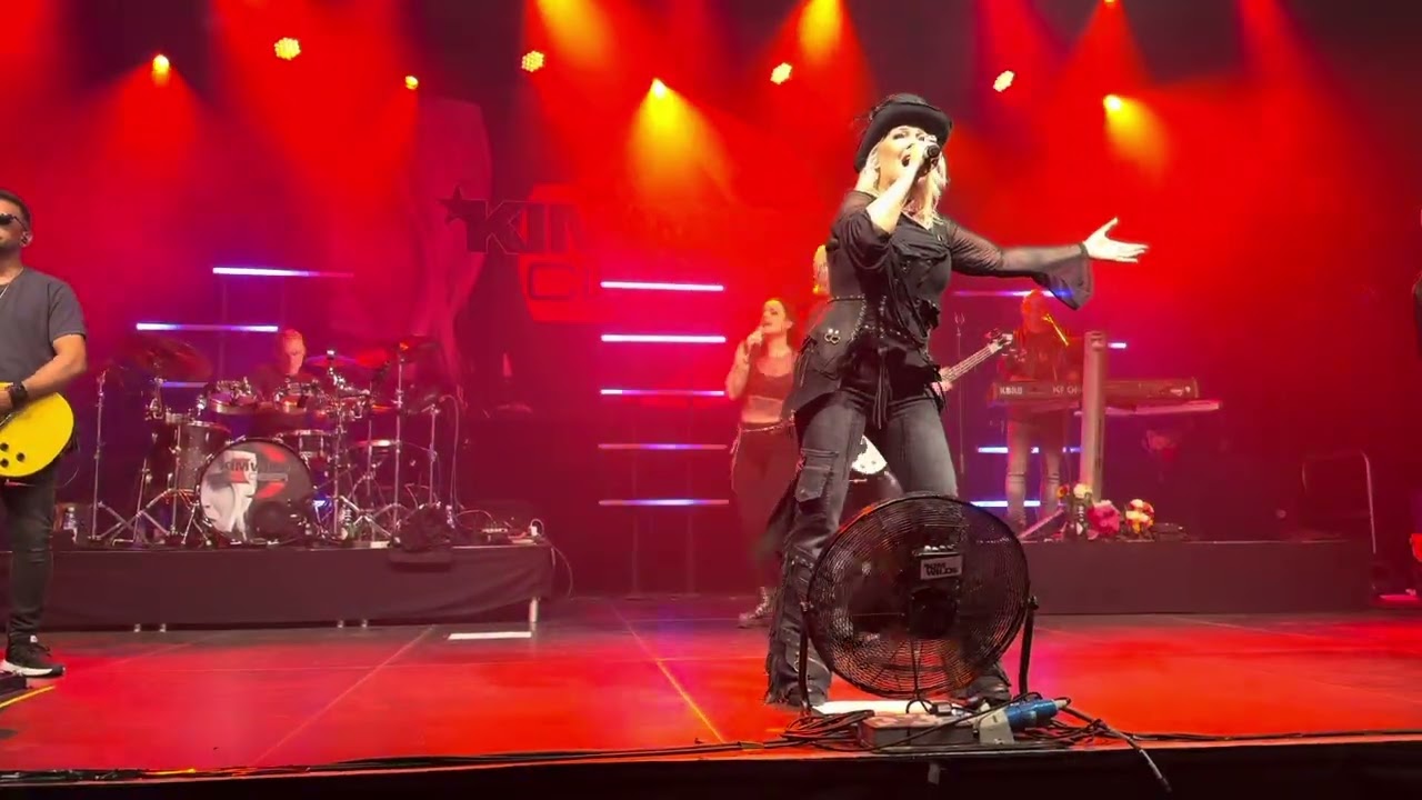 Kim Wilde Closer Tour Frankfurt 15.11.25 You Keep Me Hangin on Live