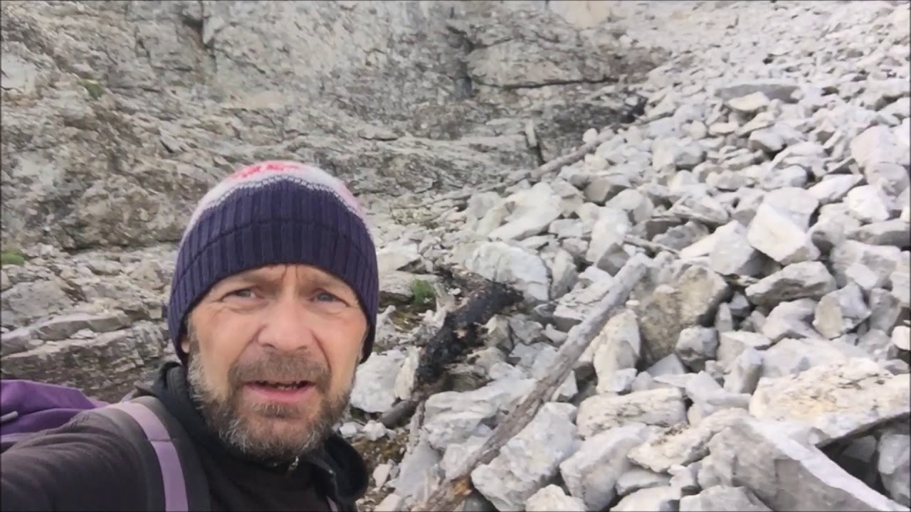Random off trail walk ends at mountain summit! Turtle Mountain scramble, Sept 27, 2020