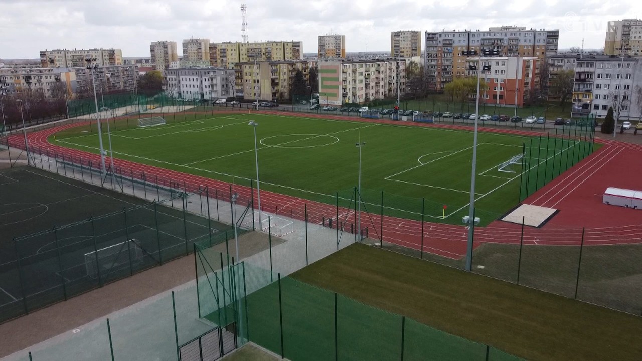 Remont kompleksu sportowego przy &bdquo;dziesiątce&rdquo; na ukończeniu