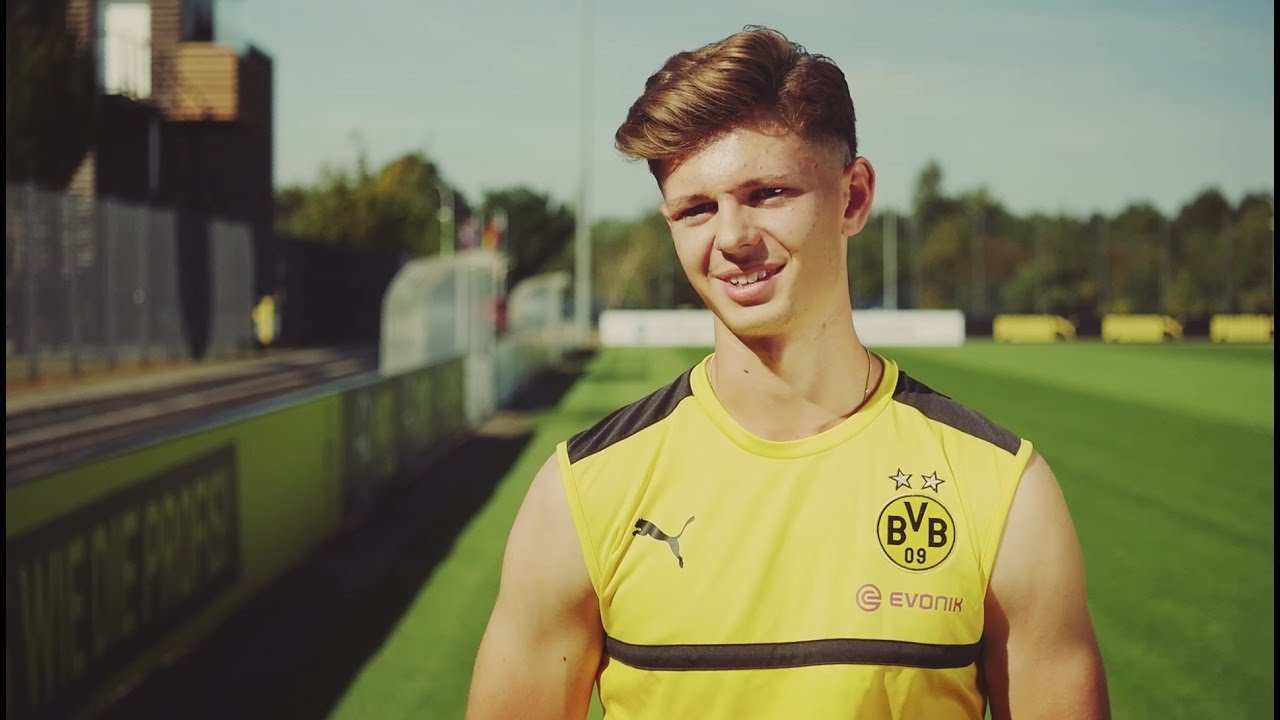 Nachwuchs beim BVB: Ein Tag mit Fußballtalent Alexander Laukart