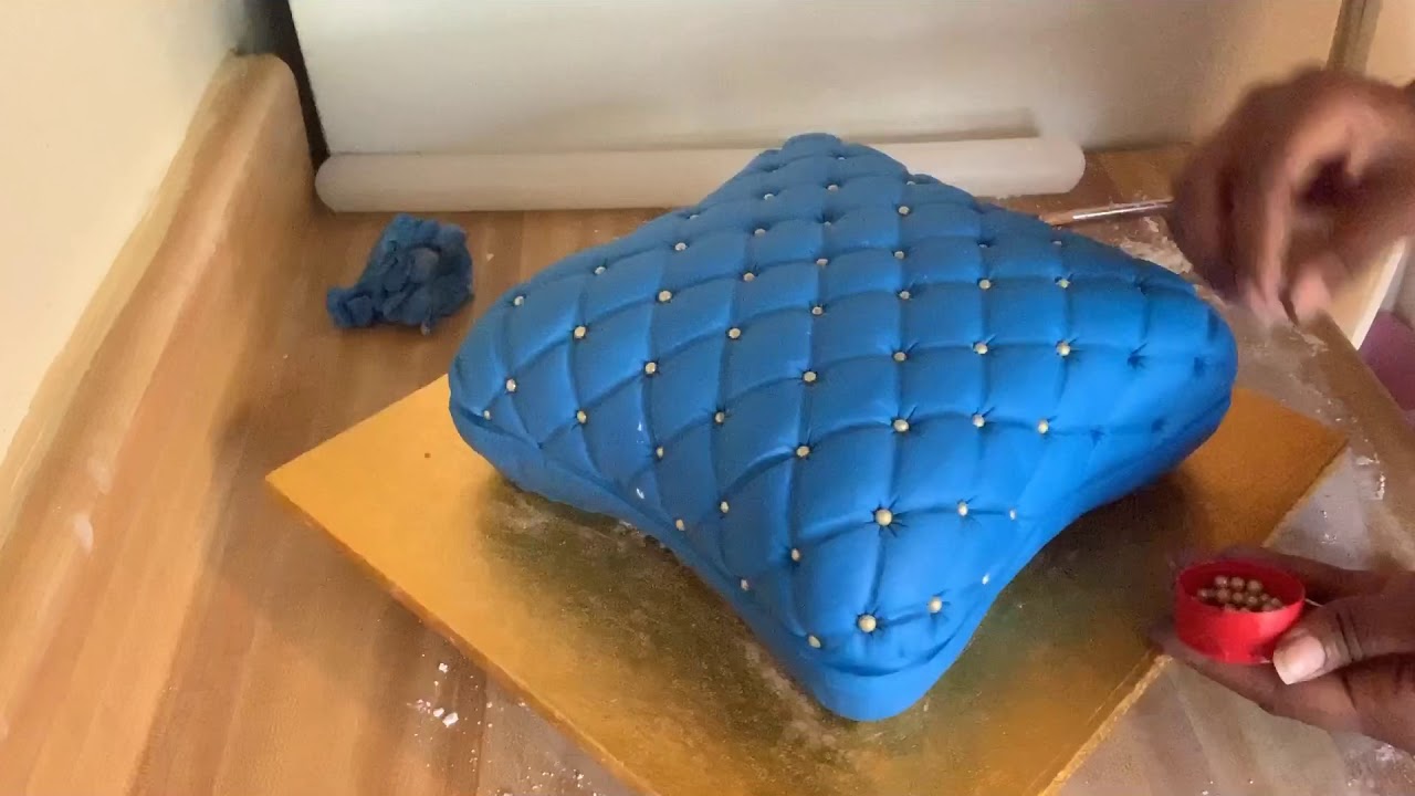 Start To Finish: Royal Pillow Cake Tutorial