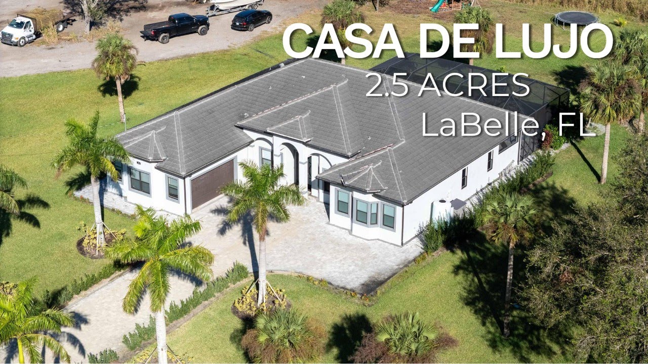 🏡 Casa de Lujo en 2.5 Acres con Piscina, Cancha 🏀 y Espacio para Almacenaje | ¡Cerca de Ft. Myers!