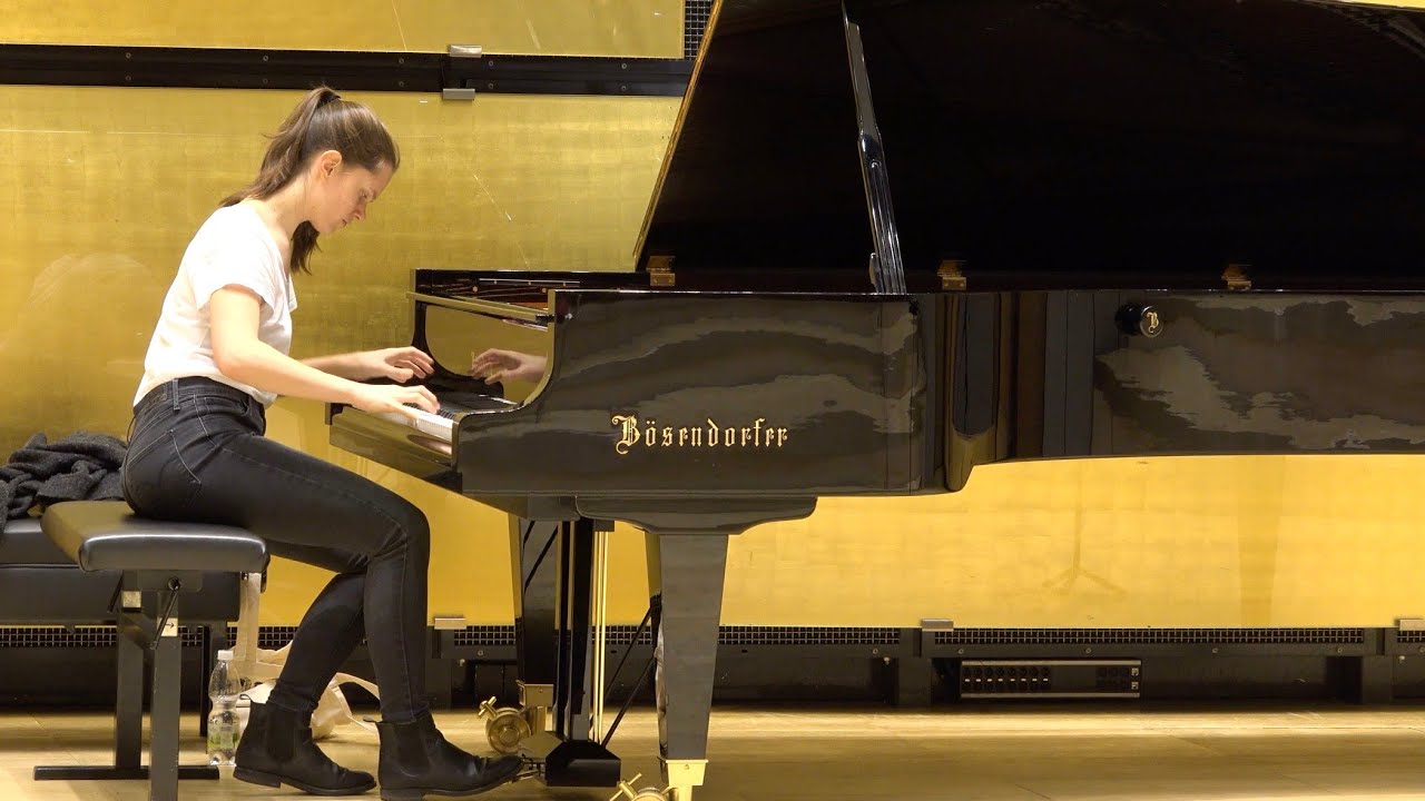 Sophie Druml: R. Schumann - Etüden in Form freier Variationen über ein Thema von Beethoven, WoO 31