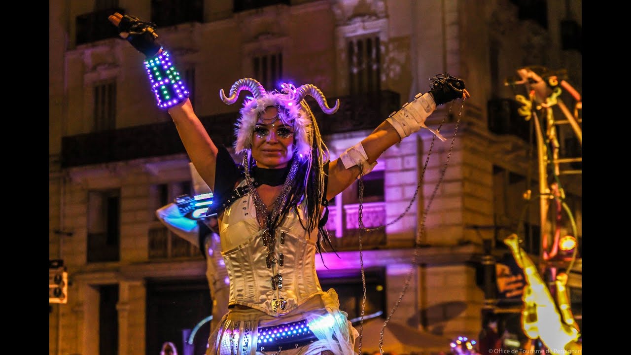 Parade de rue- Electrik Cosmik- Labo M Arts- Miss You