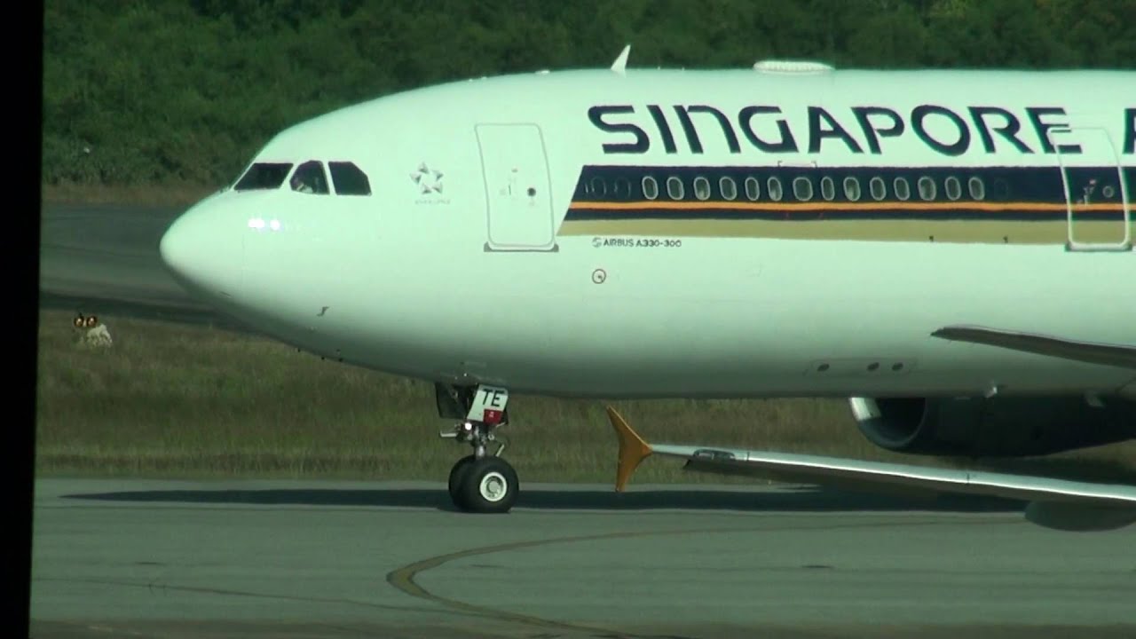 Technical problem on Singapore Airlines,SQ997,Airbus A330-343,9V-STE,RGN-SIN on 14 December 2015