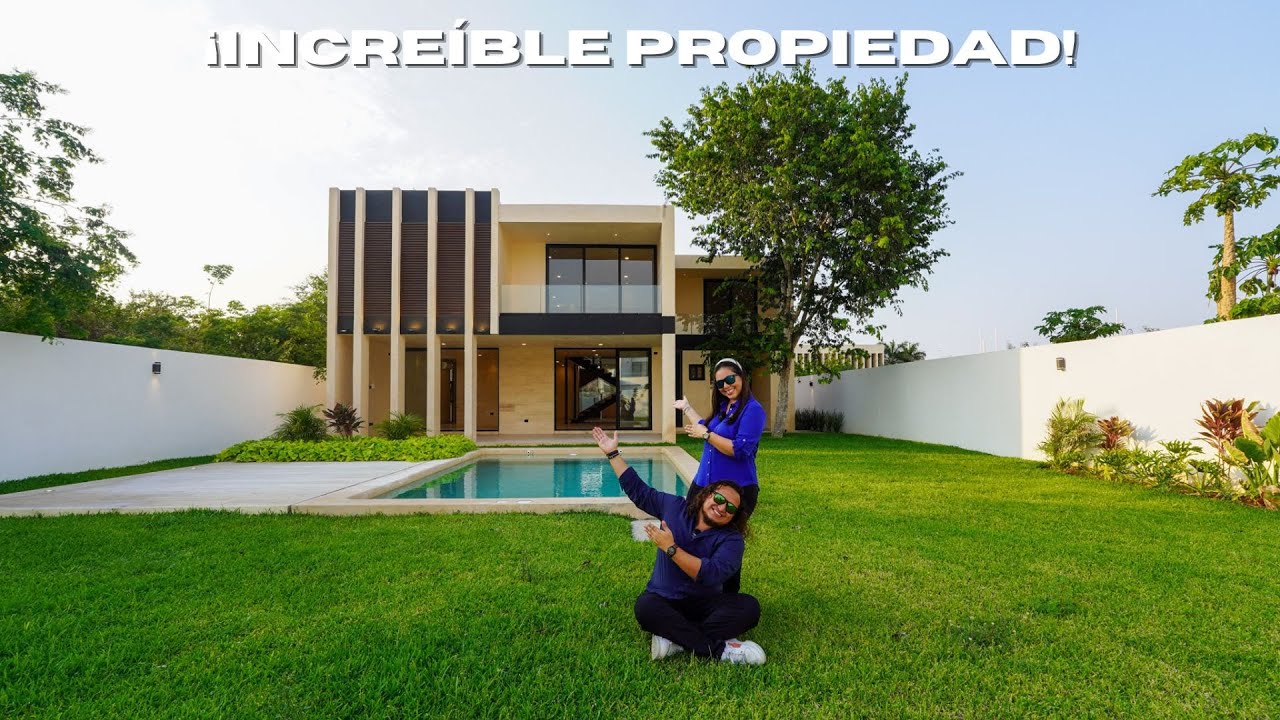 ESPECTACULAR casa de casi 1,000 m2 de terreno en NORTEMERIDA ¡Justo al frente de amenidades DE LUJO!