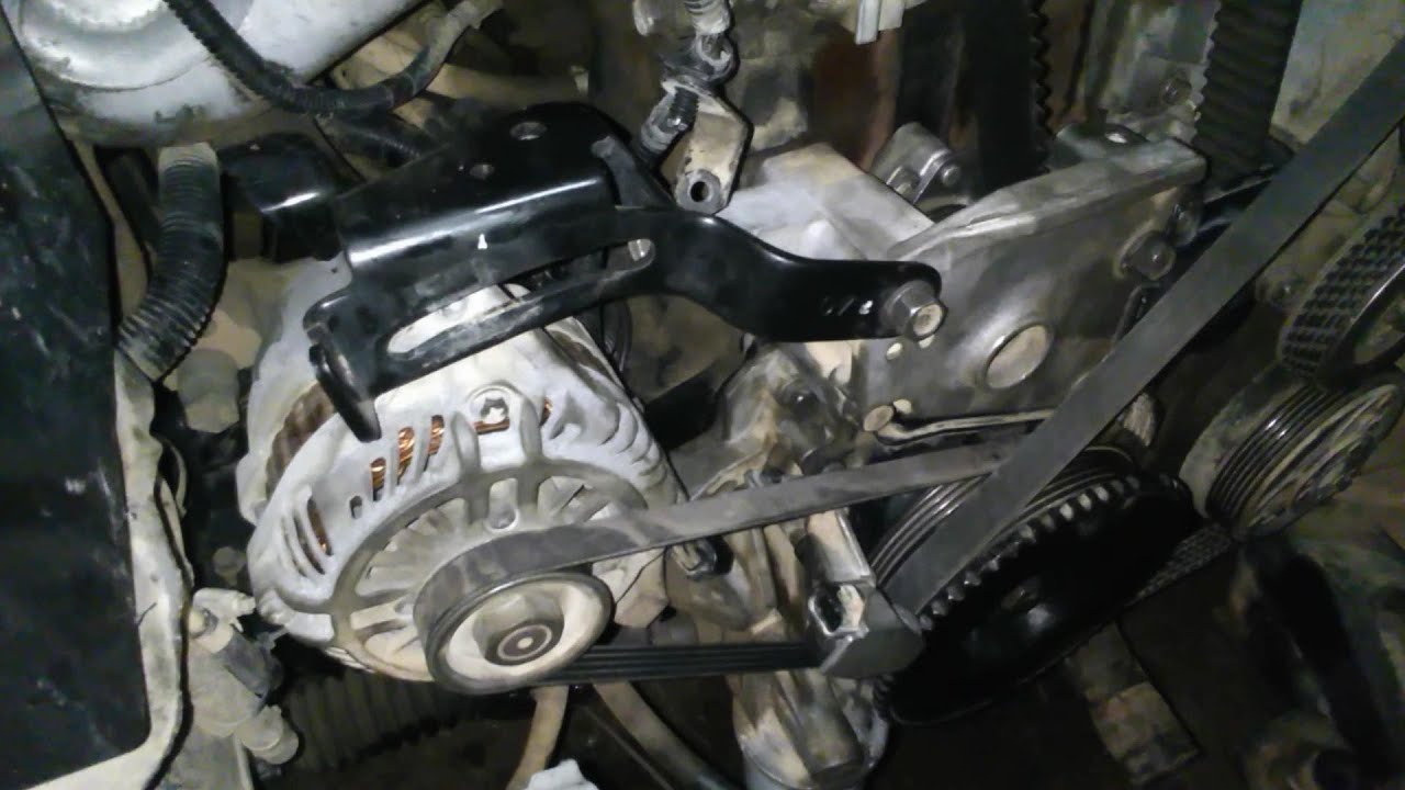 Pajero TR4 - Verificação da tensão da correia do alternador e da correia de acessórios