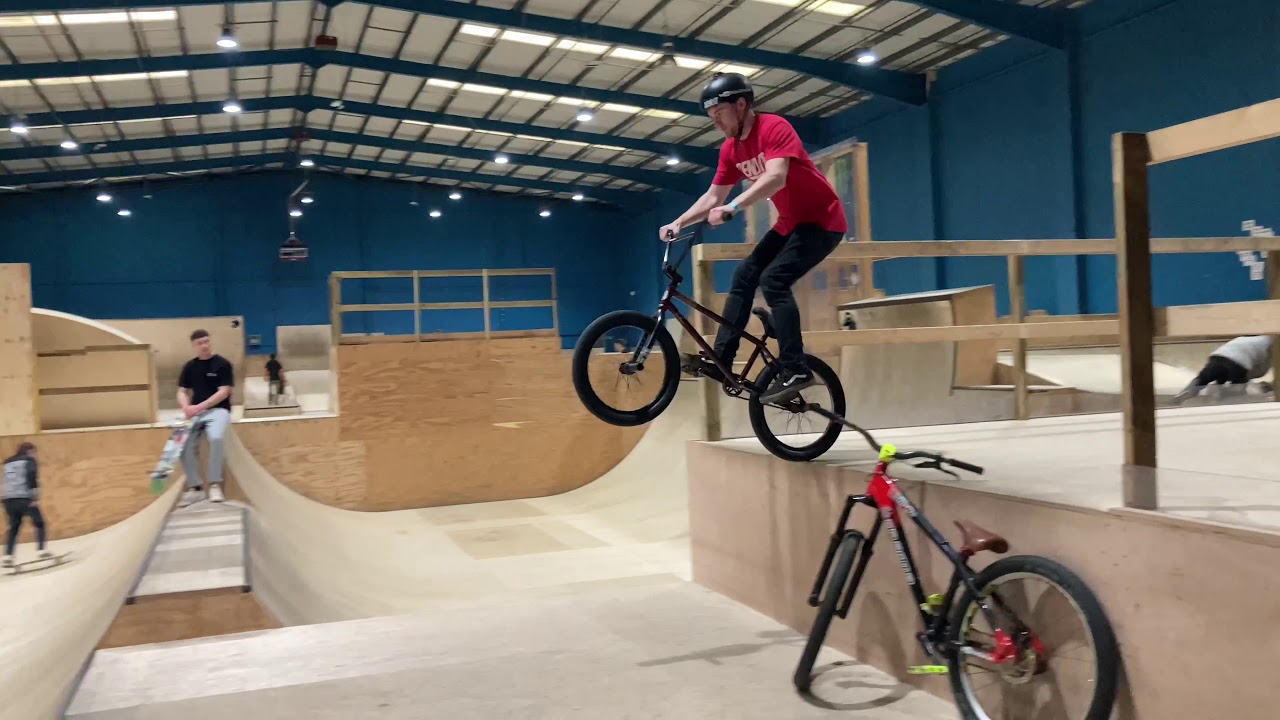 RIDING RAMPWORLD SKATEPARK! BMX AND JUMP BIKE