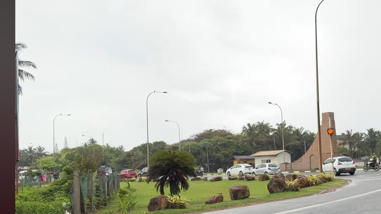 Galle Fort to Jungle Beach: Immersive Tuk Tuk Ride (Rainy Day in Sri Lanka)