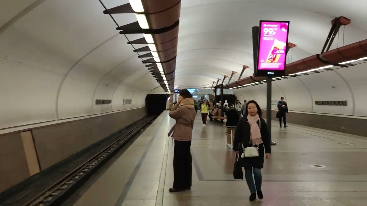 #Metro Кожуховская самая дорогая станция Москвы на её строительстве своровали две с лишним станции