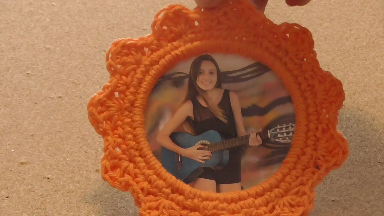 Crochet Photo Frame Tutorial - subtítulos en español
