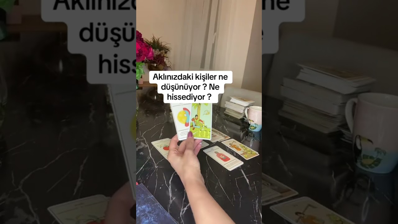 Aklımdaki kişi videosu yükleniyor,şimdilik mini video gelsin..🎀 #tarot #erildisil #tarotreading 