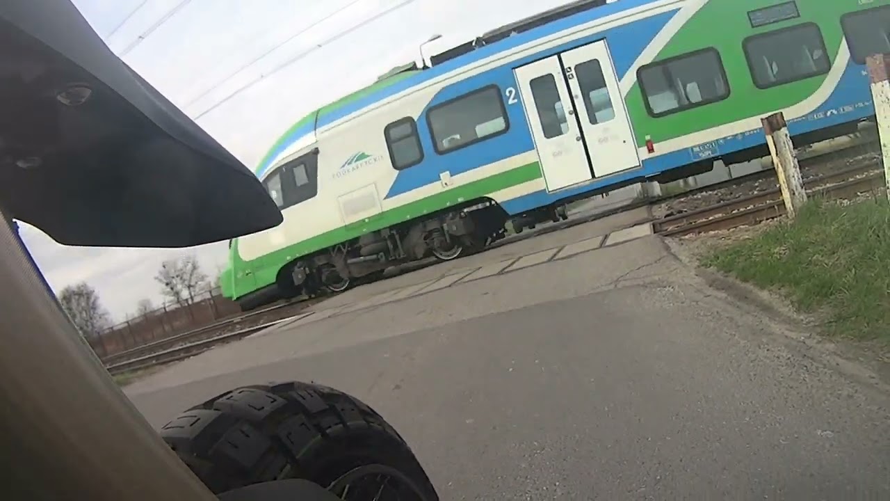 Zontes 125 U1 na asfalcie.