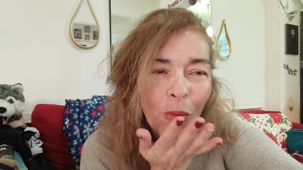 🎄 Πολύ Πρωινό Ξύπνημα + Έφτιαξα Σολομό με Λαχανικά + Muffins Carrot Cake! 🎄