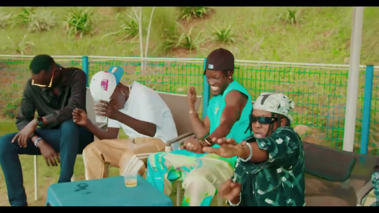 BRAVO KISS _KABA ft KOKO DEBEST_ (Official Music lyrics Visualizer)