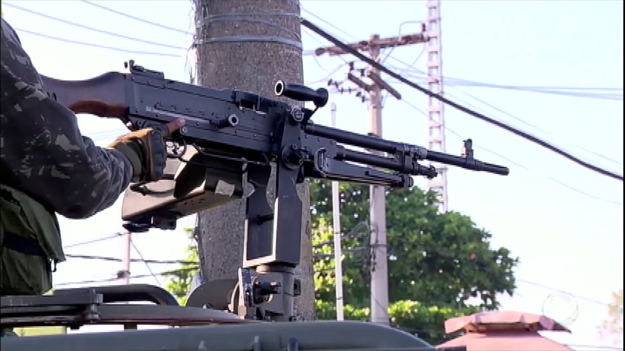 Operação da PM deixa 13 mortos em comunidades da zona norte do RJ