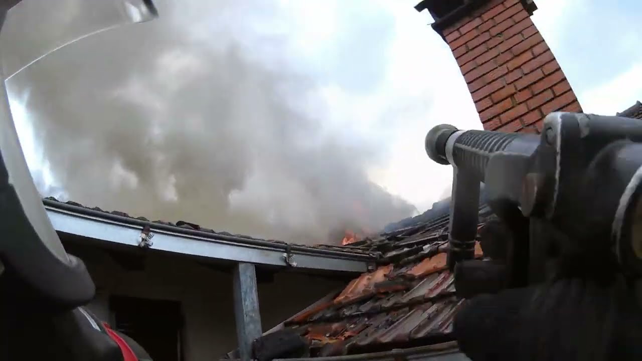 Požar kuće (18) / House fire (18) -  Vatrogasci Prijedor 17.04.2021.