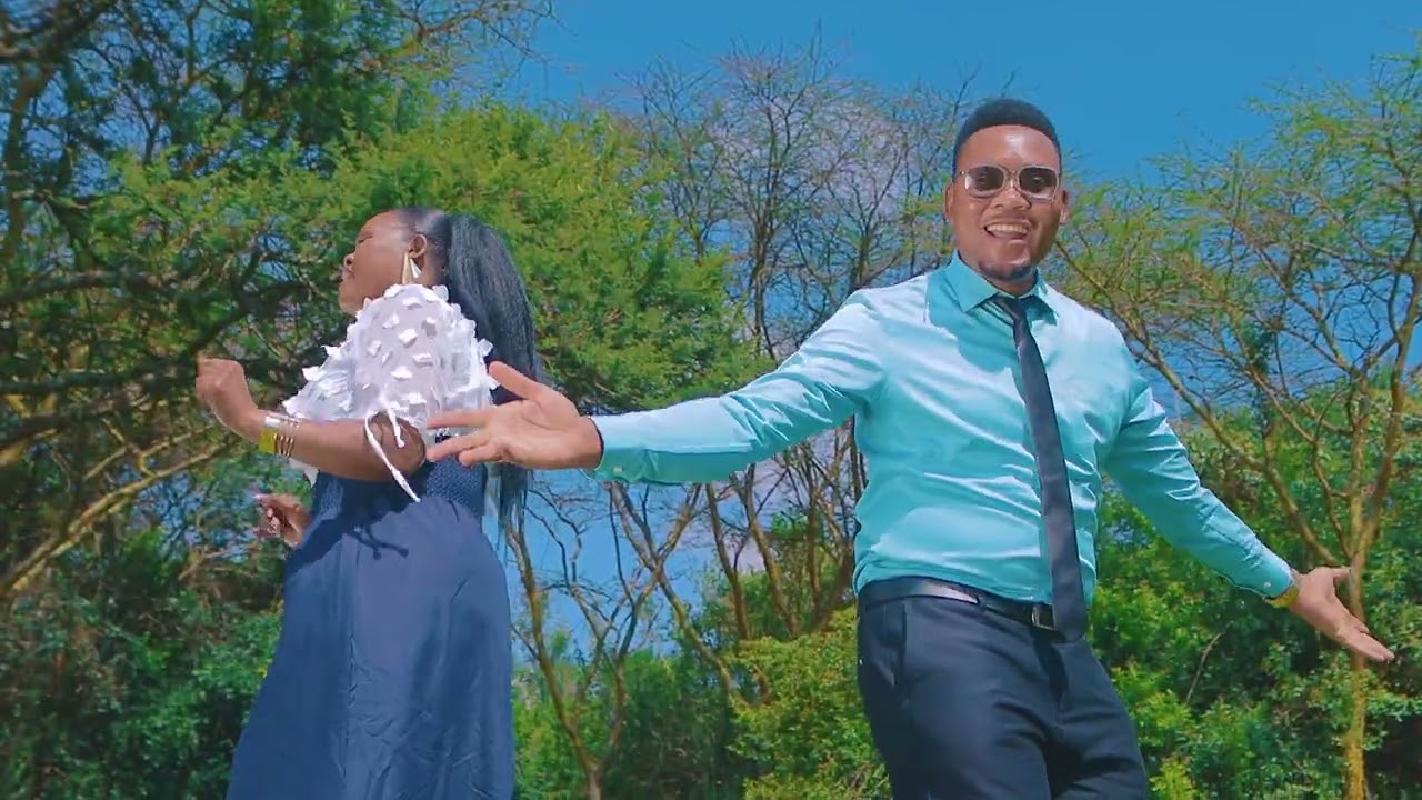 ANABAKI KUWA MUNGU