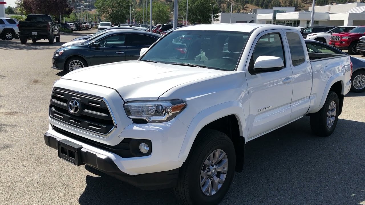 2017 Toyota Tacoma SR5 Review