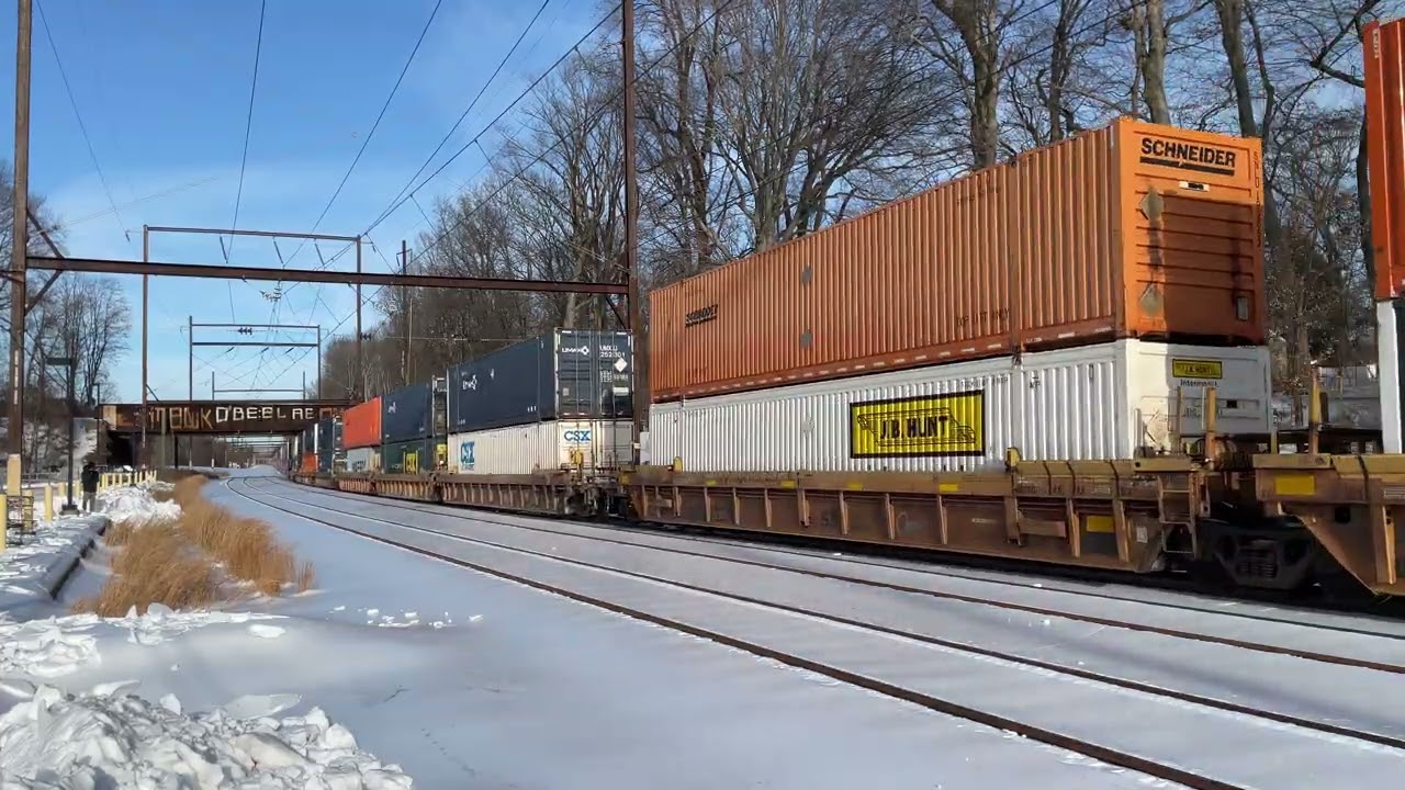 CSX I158 SB CP Woodbourne With 894 Leading 