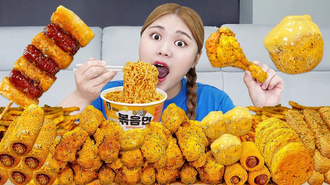 MUKBANG BHC 뿌링클 치킨 전메뉴 사이드 먹방🍗 FRIED CHICKEN BBURINKLE NOODLES EATING SOUND 치즈볼 치즈스틱 소떡소떡 | HIU 하이유