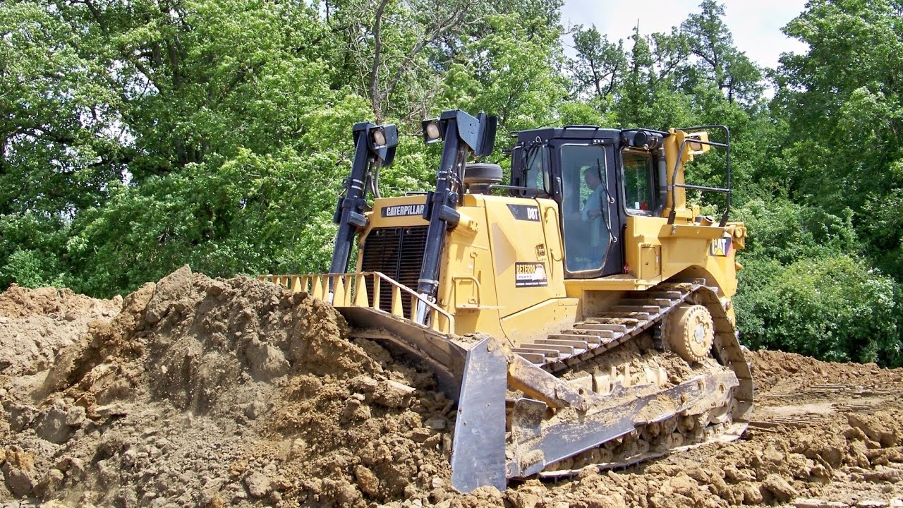 Caterpillar D8T