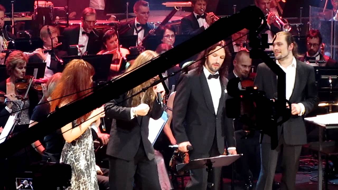 Johanna Kurkela, Jarkko Ahola, Tony Kakko & JP Leppäluoto: Joulun rauhaa