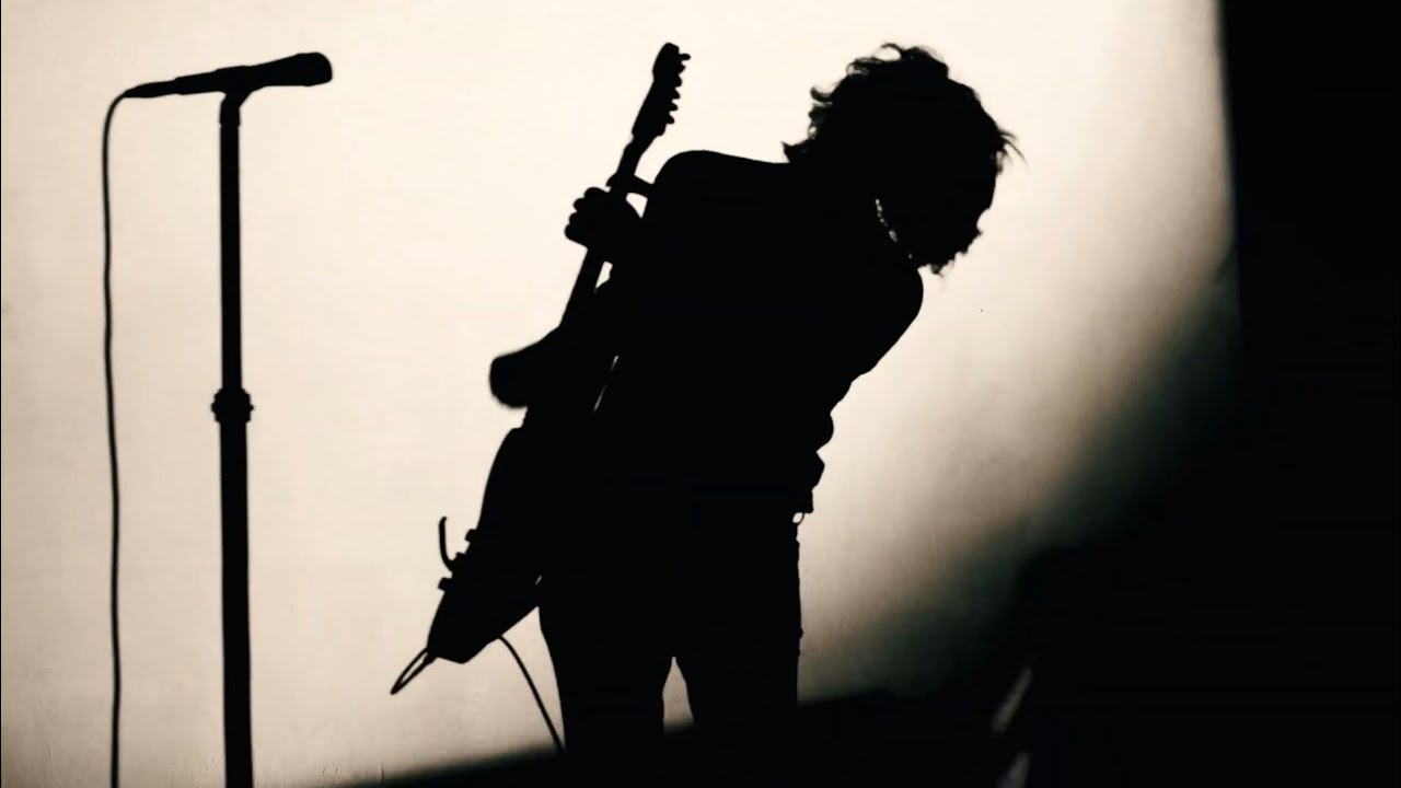 Corazones Eléctricos - A Contraluz