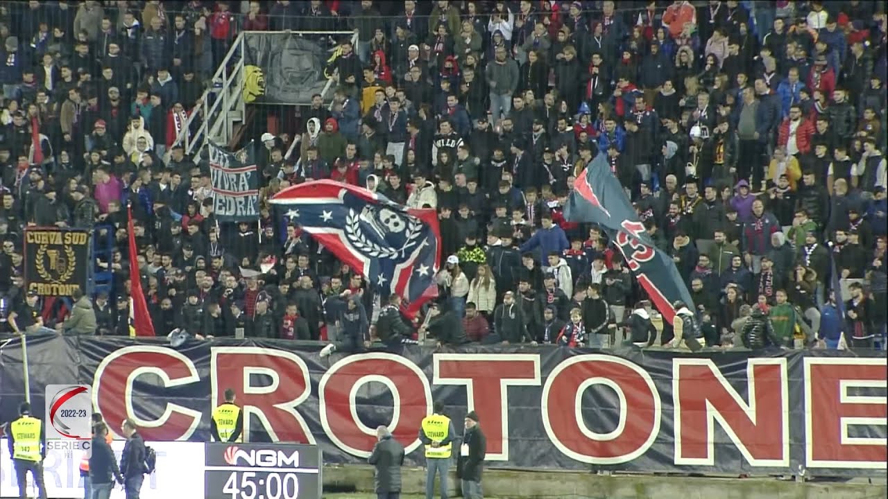 Crotone-Catanzaro 1-1, gli highlights