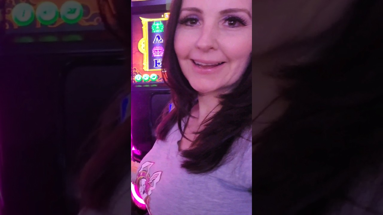 Running into Cowboy Slots at Wendover Nugget! 🐰📸🤠🎰